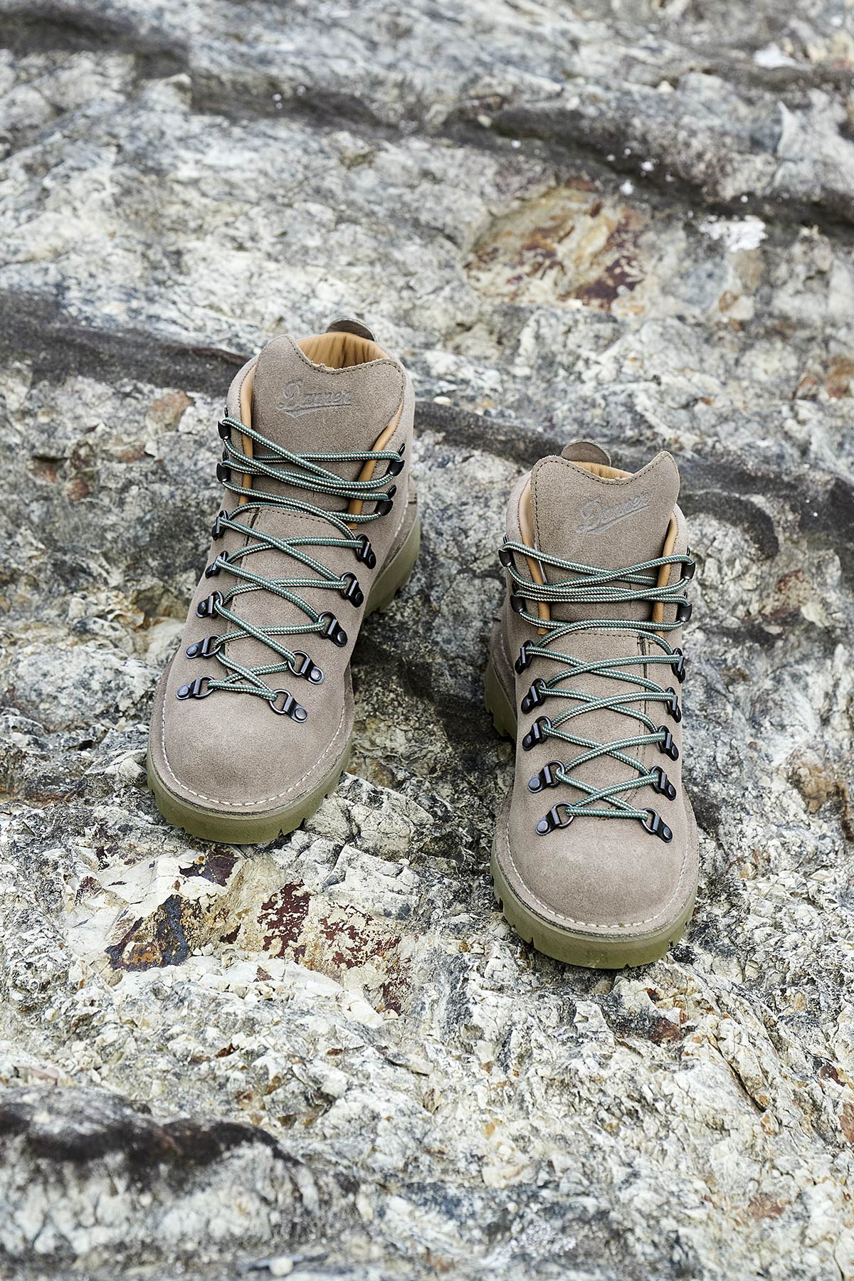 〈SOUTH2 WEST8〉x〈DANNER〉FALL WINTER 2024