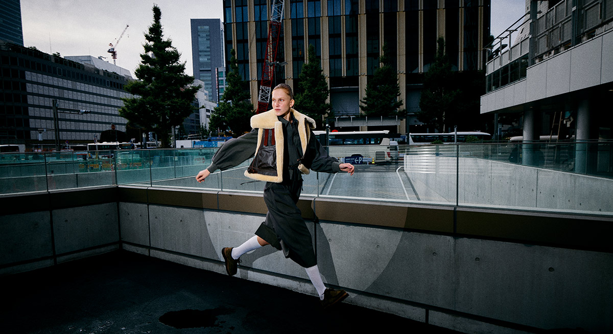 In the city by MASATAKA HATTORI