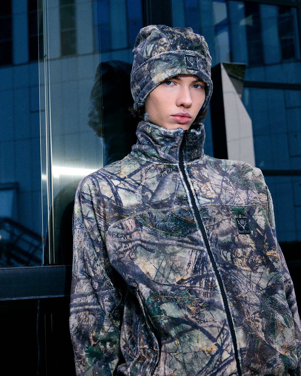 In the city by MASATAKA HATTORI