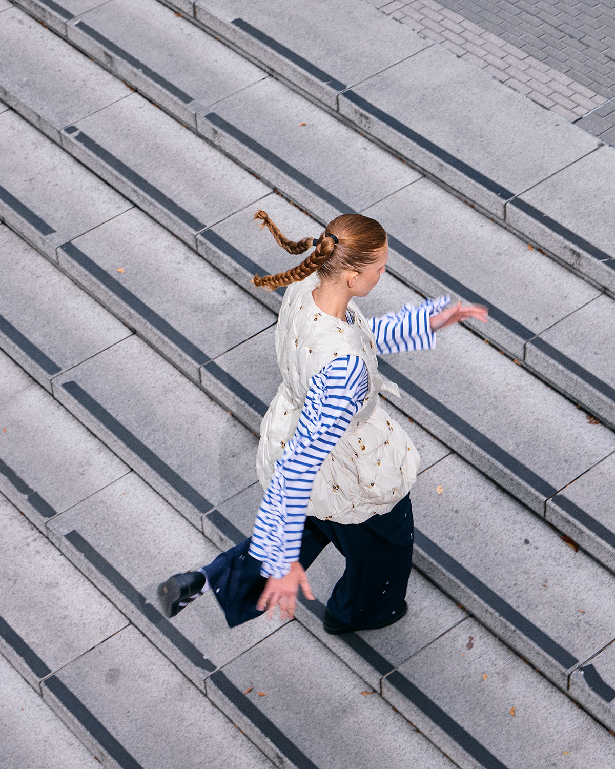 In the city by MASATAKA HATTORI