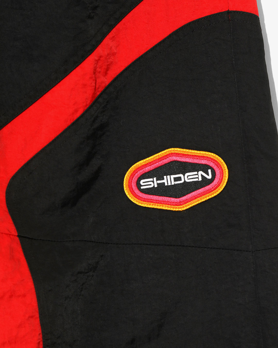 SHIDEN〉バイクカルチャーを反映した「レーシングジャケット