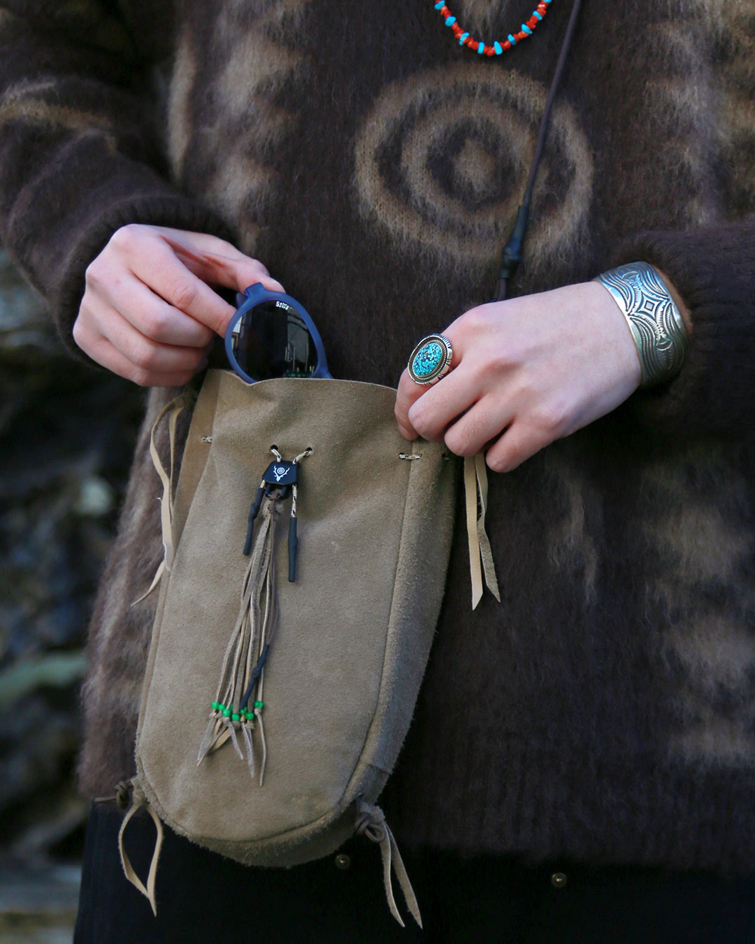 〈SOUTH2 WEST8〉×〈B:TOGETHER〉 別注レザーアクセサリー “KINCHAKU”