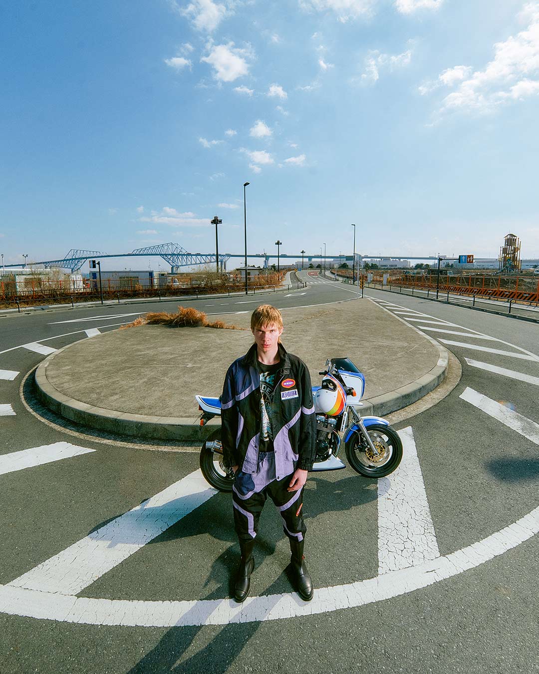 〈SHIDEN〉 バイクカルチャーを反映した 「レーシングジャケット & イージーパンツ」