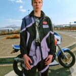 〈SHIDEN〉 バイクカルチャーを反映した 「レーシングジャケット & イージーパンツ」