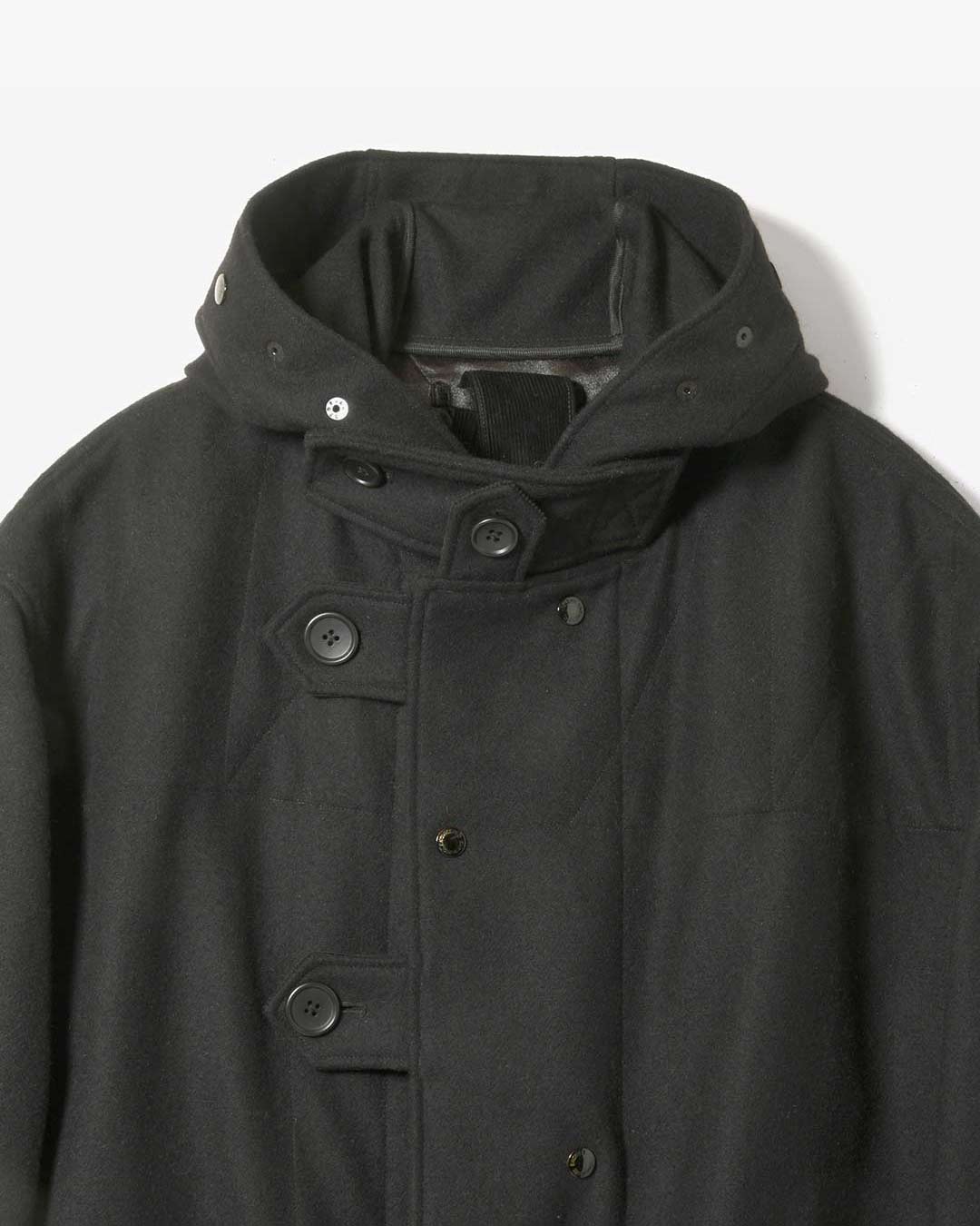 ENGINEERED GARMENTS〉マキシレングスで仕上げた新作ダッフルコート