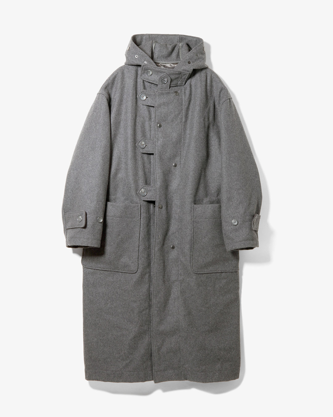 ENGINEERED GARMENTS〉マキシレングスで仕上げた新作ダッフルコート