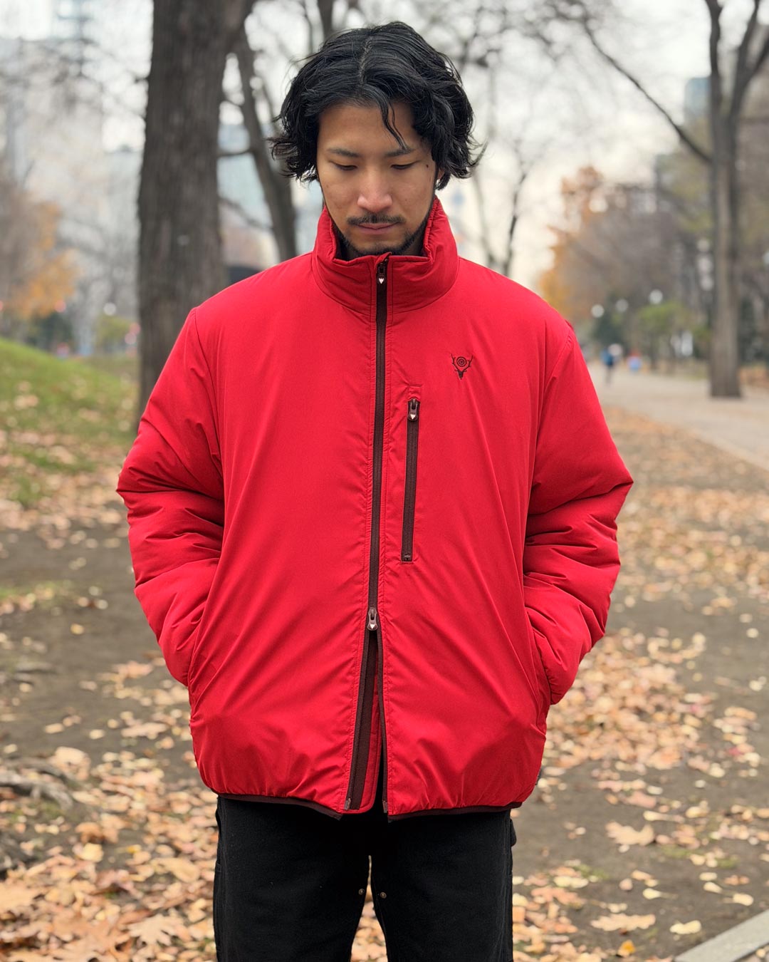 SOUTH2 WEST8〉撥水ピーチスキン素材を採用した中綿アウター - TOPICS