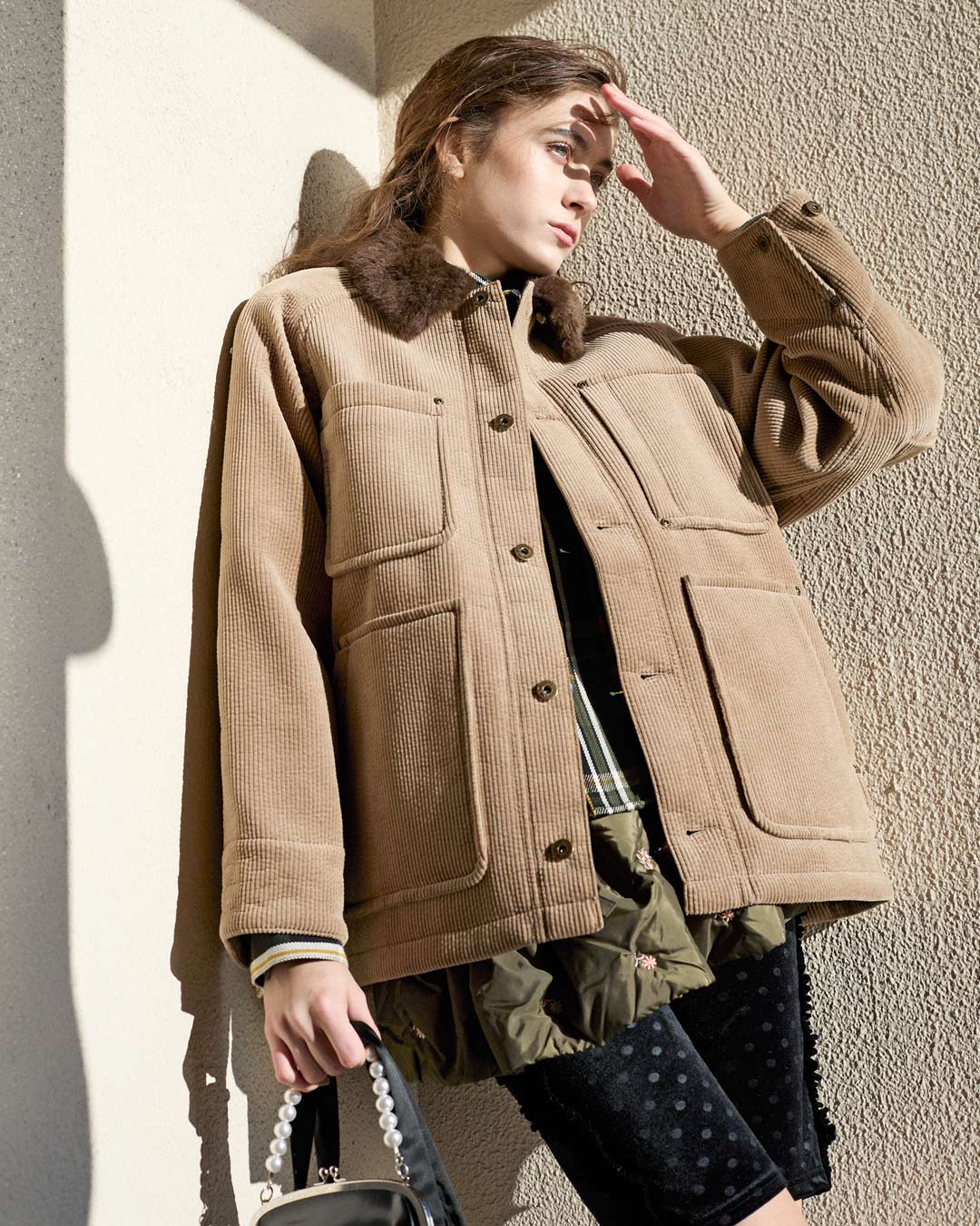 〈RHODOLIRION〉 収縮糸で立体感を生み出した秋冬コレクション