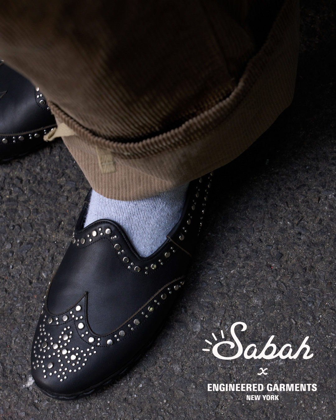 〈ENGINEERED GARMENTS〉×〈Sabah〉穴飾りデザインと、スタッズモデル２型が登場