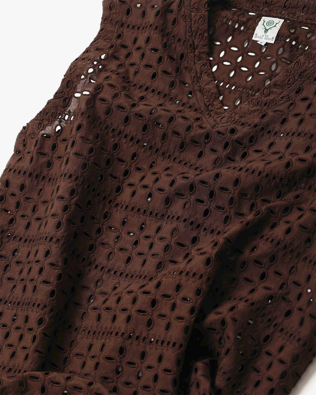 SLEEVELESS V NECK SHIRT - CUTWORK ¥22,000