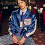 〈NEEDLES〉 上品な光沢感の新作スタジアムジャケット