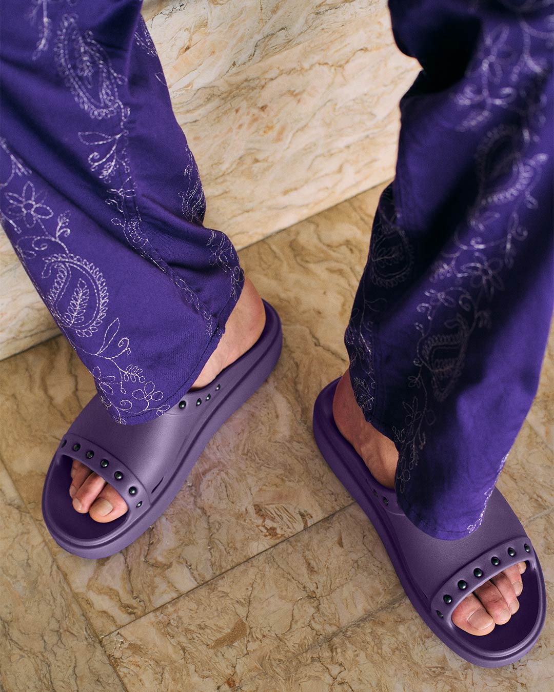 〈NEEDLES〉x〈PPACO™︎〉初となるコラボサンダルが4/4（土）に発売