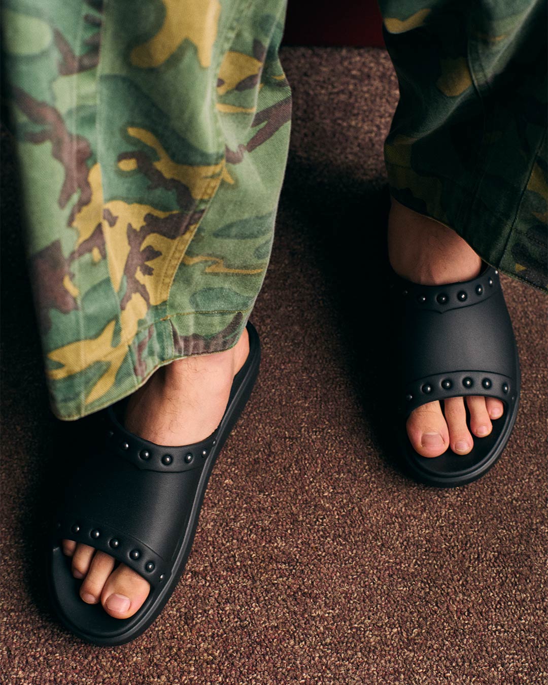 〈NEEDLES〉x〈PPACO™︎〉初となるコラボサンダルが4/4（土）に発売