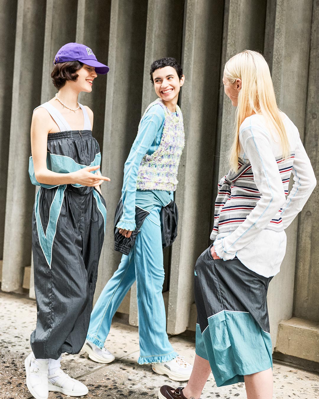 〈RHODOLIRION〉2026年春夏コレクション 80sムード漂うナイロンセットアップ