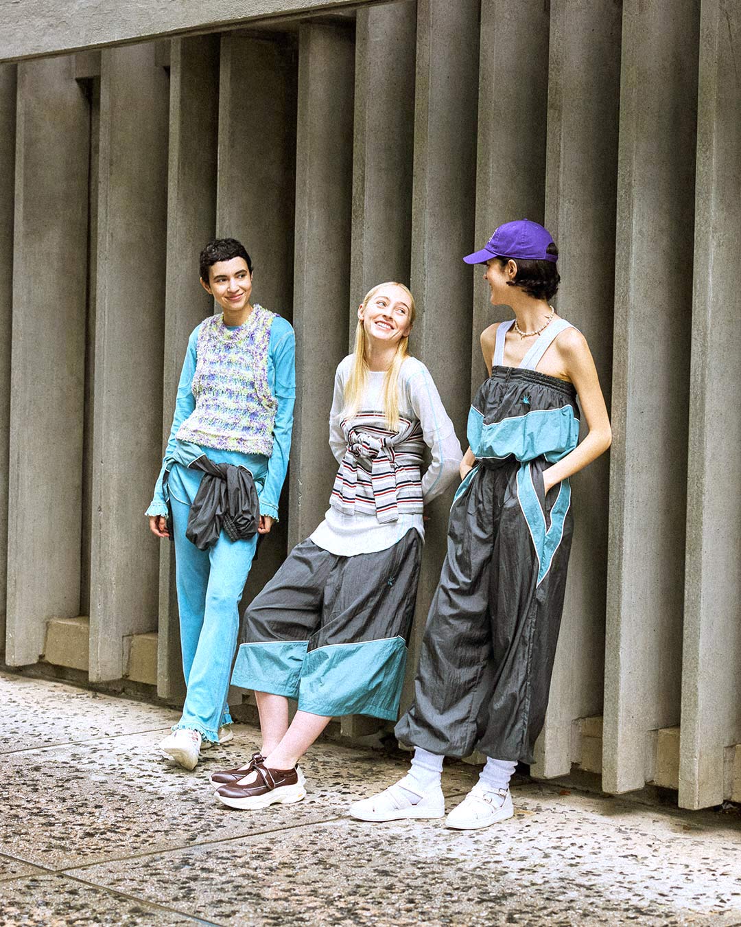 〈RHODOLIRION〉2026年春夏コレクション 80sムード漂うナイロンセットアップ