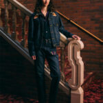 〈NEEDLES〉新作パピヨン刺繍のデニムセットアップ