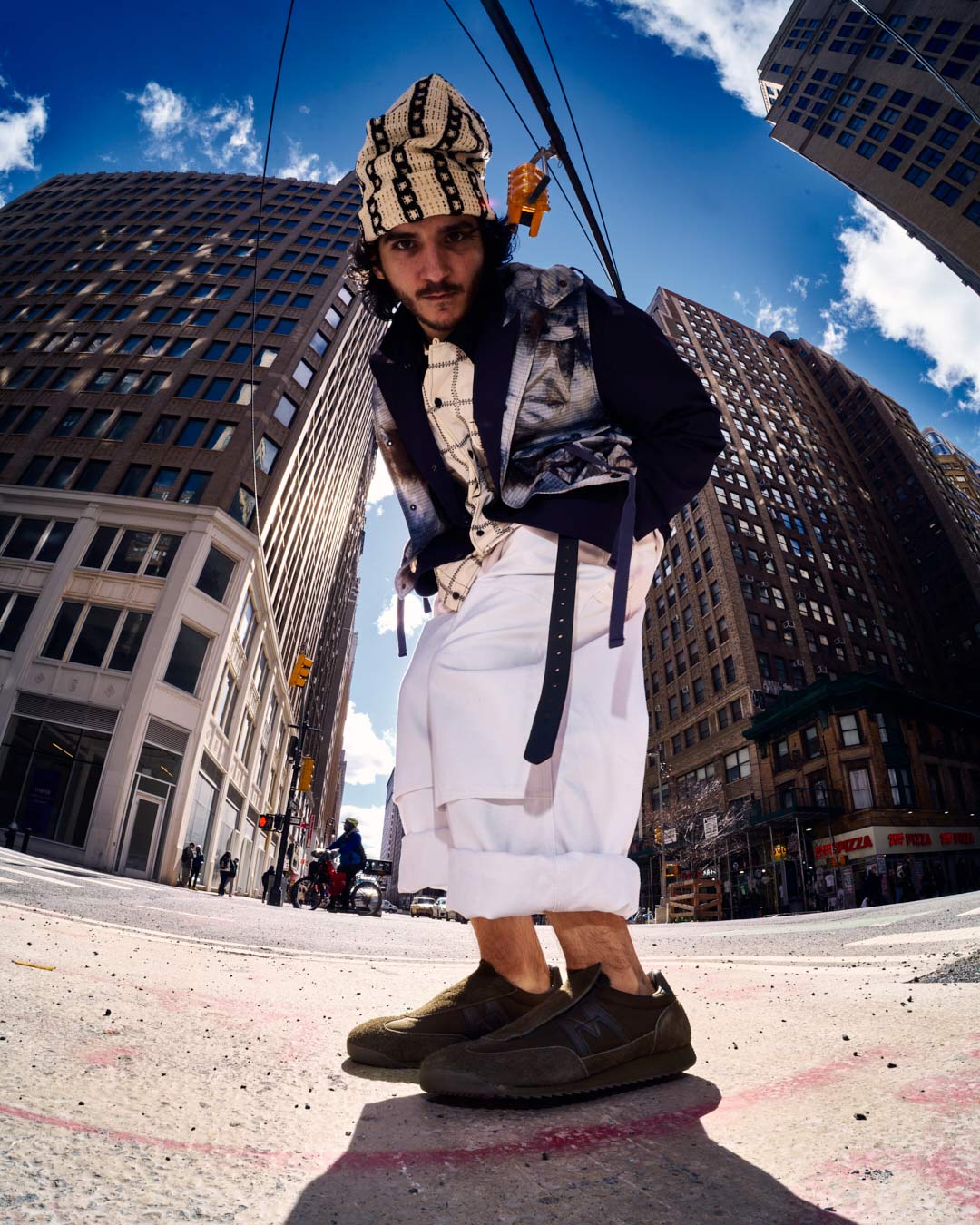 〈EG〉x〈KARHU〉アーストーンを基調に異素材を組み合わせたベルクロシューズ