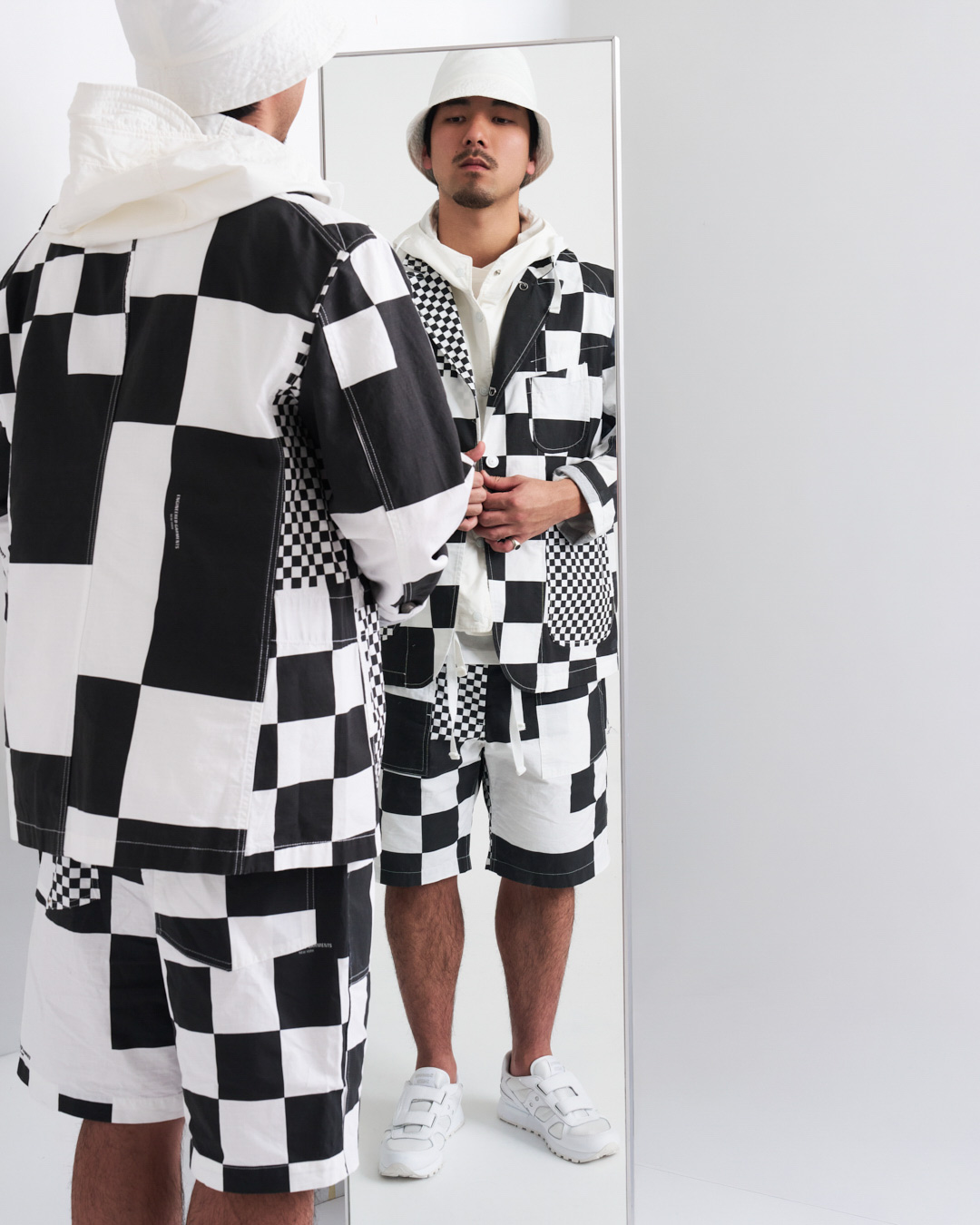 〈EG〉x〈Saucony〉U字ベルクロにレザーとナイロンメッシュを組みわせたコラボシューズ