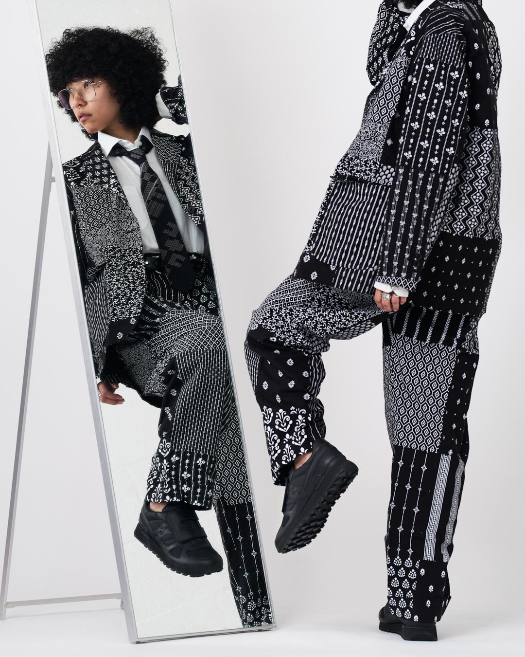 〈EG〉x〈Saucony〉U字ベルクロにレザーとナイロンメッシュを組みわせたコラボシューズ