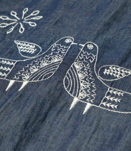 Dayton Shirt - Indigo Bird Embroidery Denim ¥41,800