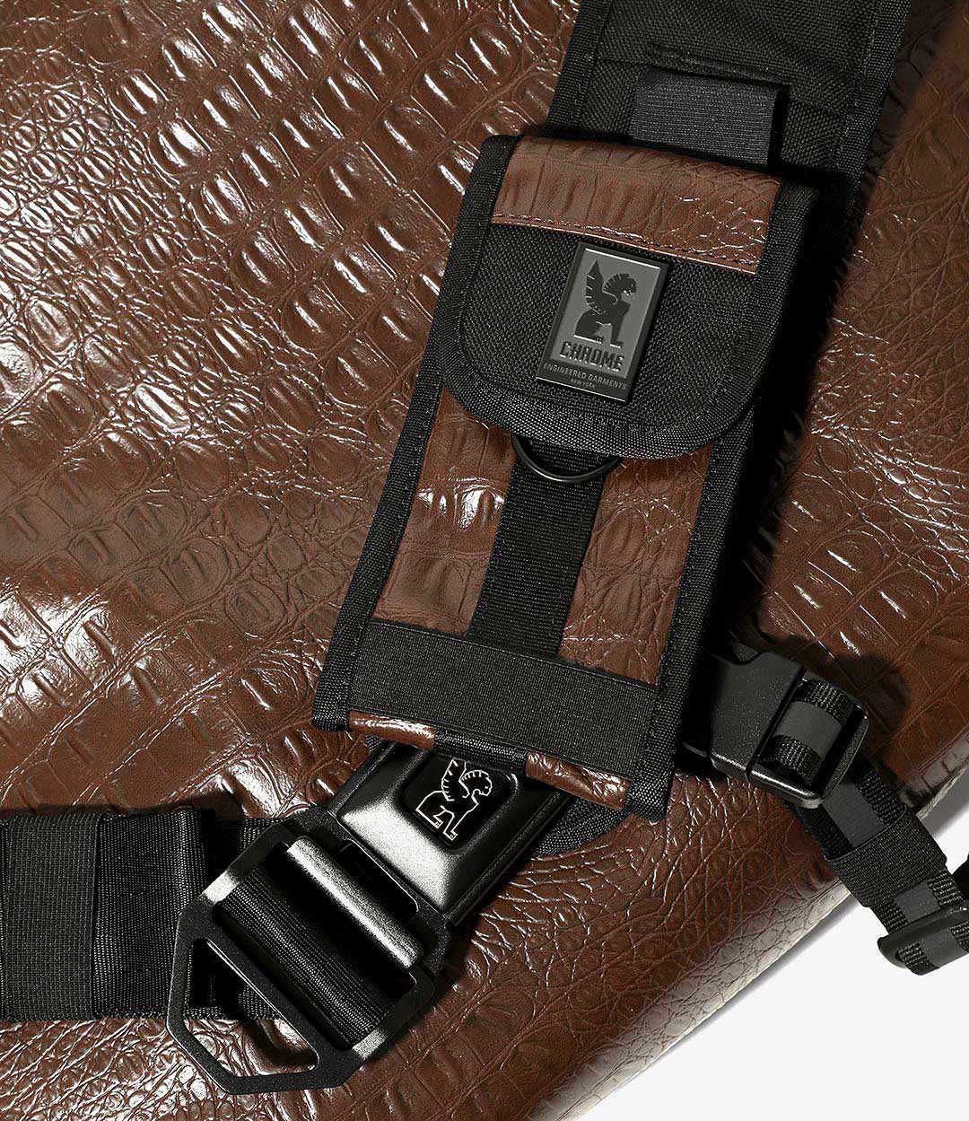 〈EG〉 × 〈CHROME〉特別仕様の 「CITIZEN 24L EG EDITION」