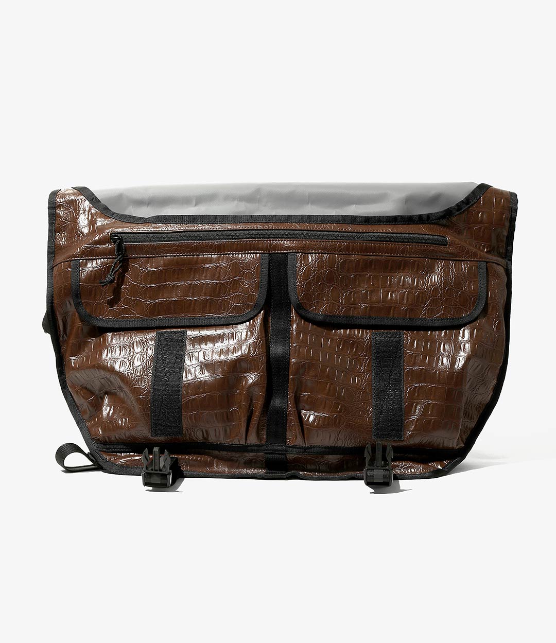 〈EG〉 × 〈CHROME〉特別仕様の 「CITIZEN 24L EG EDITION」