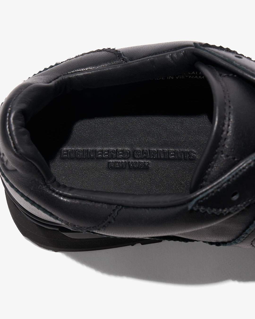 〈EG〉 x 〈Saucony〉10月17日（金）リリース