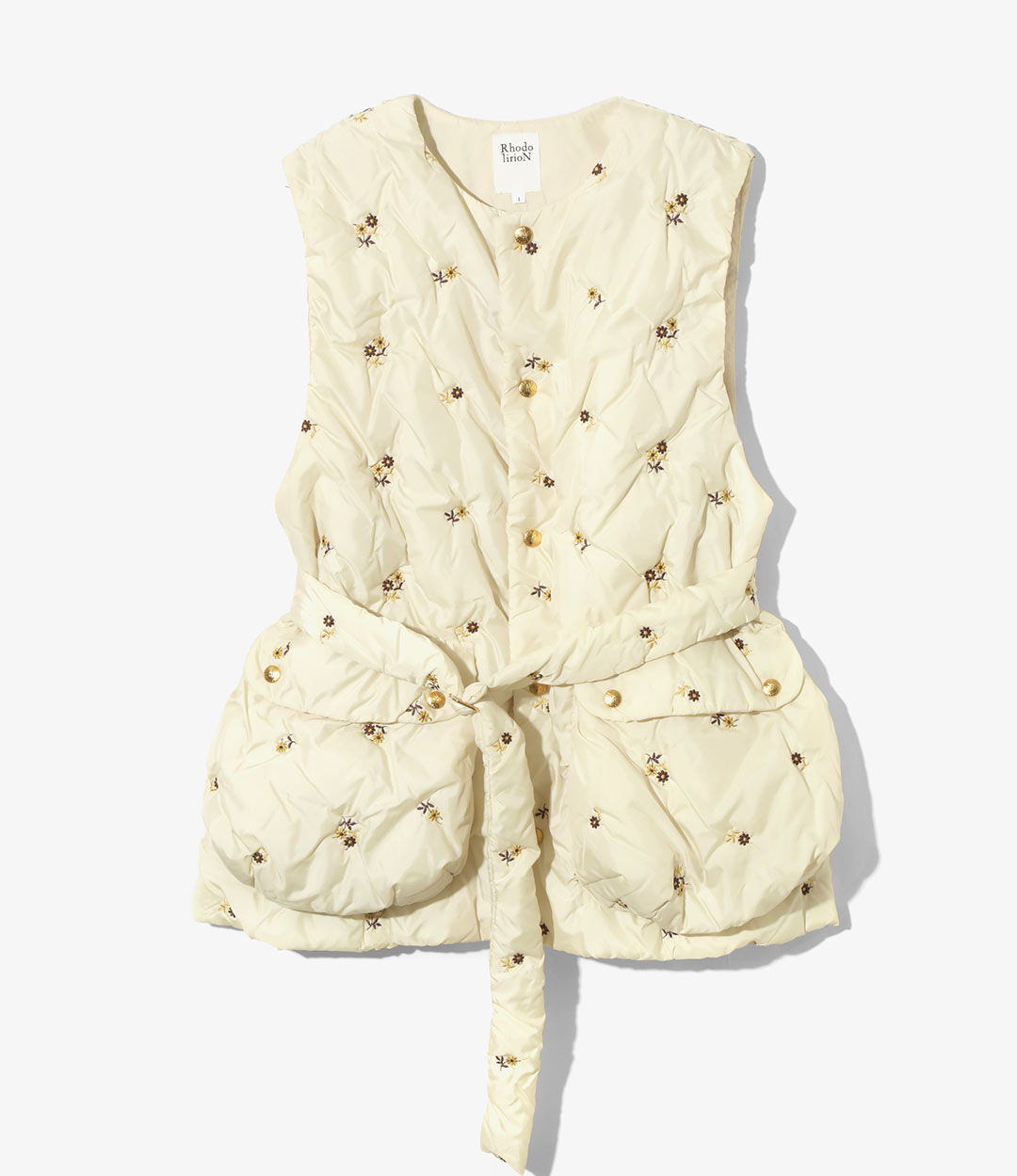 〈RHODOLIRION〉収縮糸で立体感を生み出した秋冬コレクション