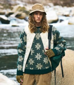 〈SOUTH2 WEST8〉 「CREW NECK SWEATER ＆ KNIT SCARF」