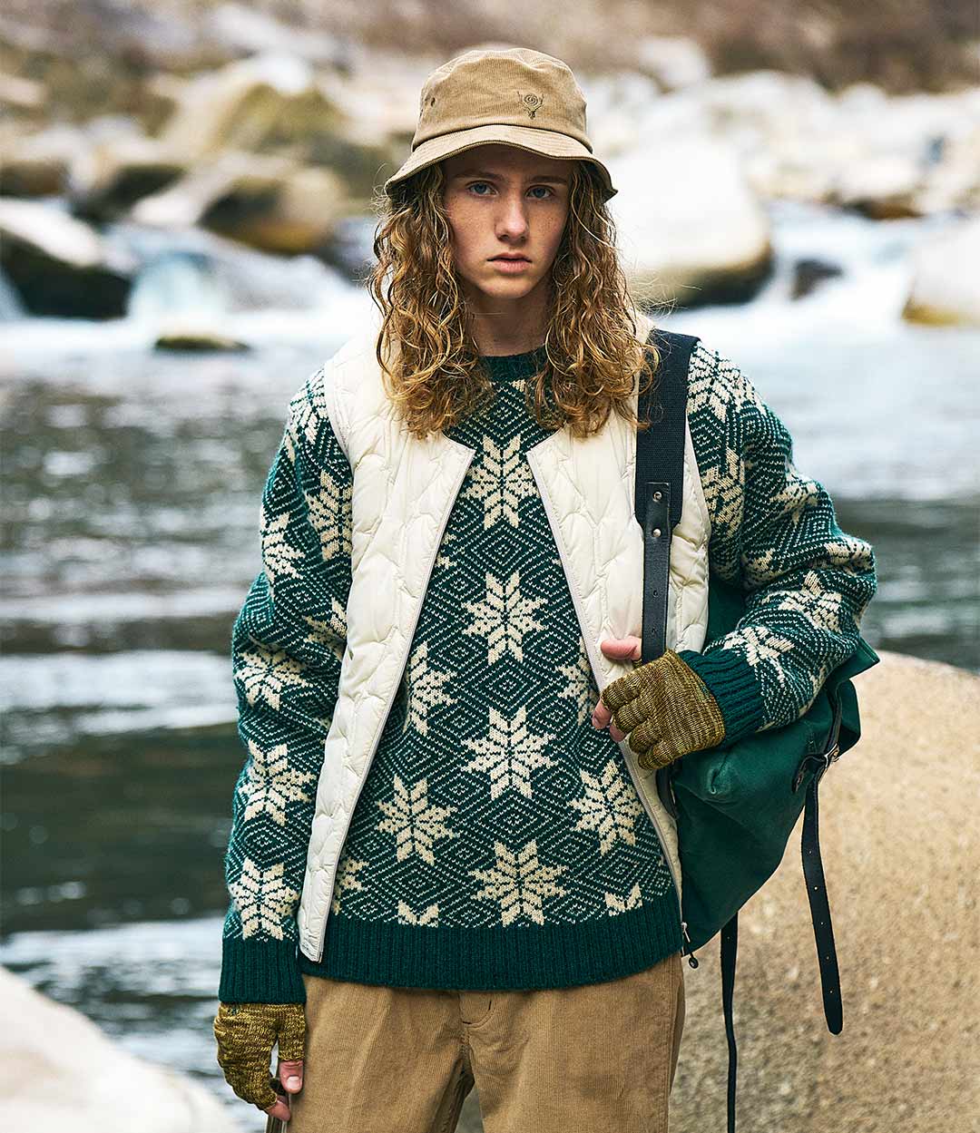 〈SOUTH2 WEST8〉伝統的なスノーフレーク柄ニットアイテムが登場