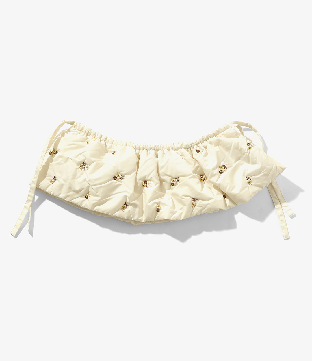 〈RHODOLIRION〉収縮糸で立体感を生み出した秋冬コレクション