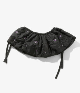 PADDED VARIATION APRON - ORIGINAL FLORAL EMB. ¥27,500