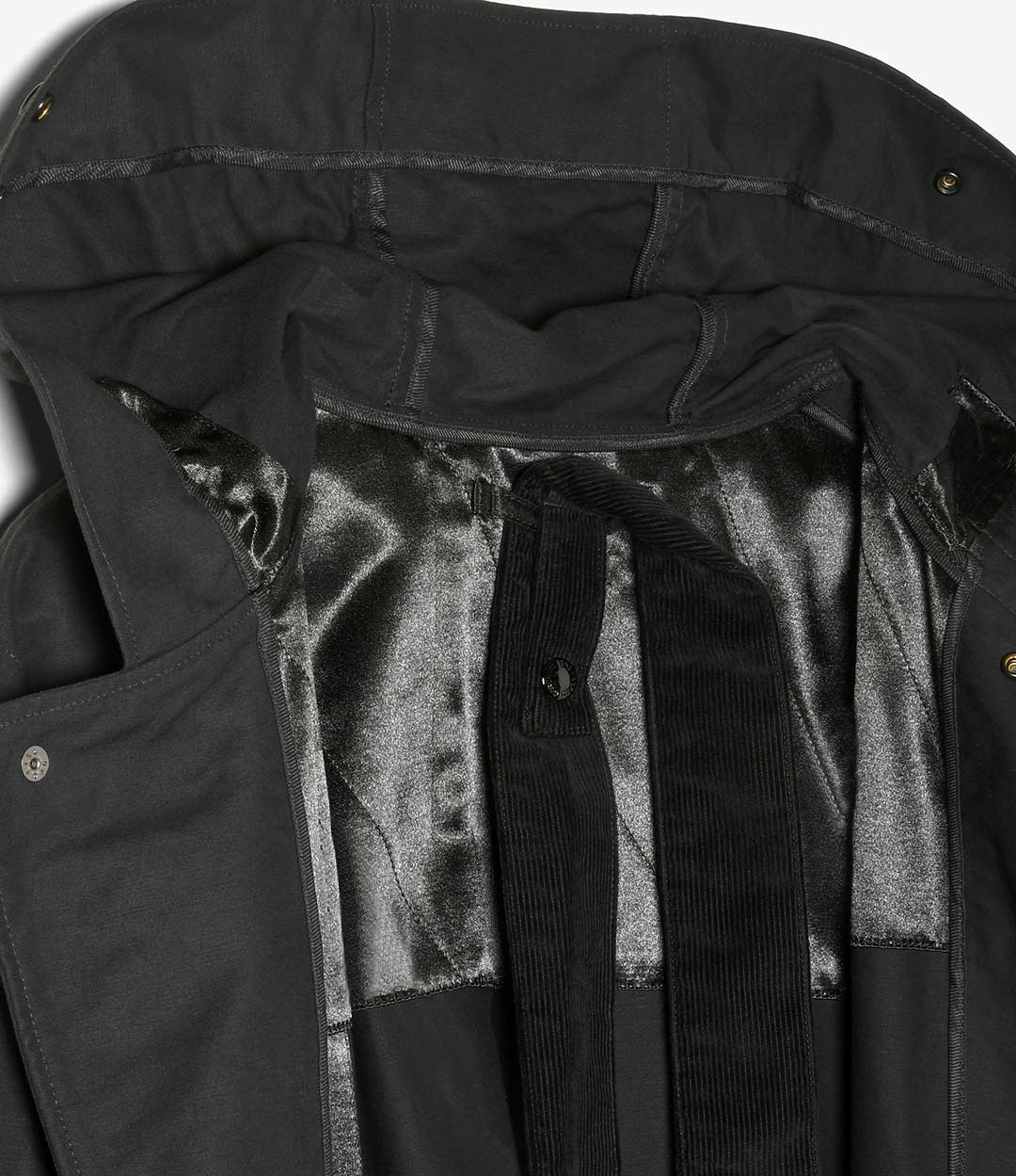 〈ENGINEERED GARMENTS〉マキシレングスで仕上げた新作ダッフルコート