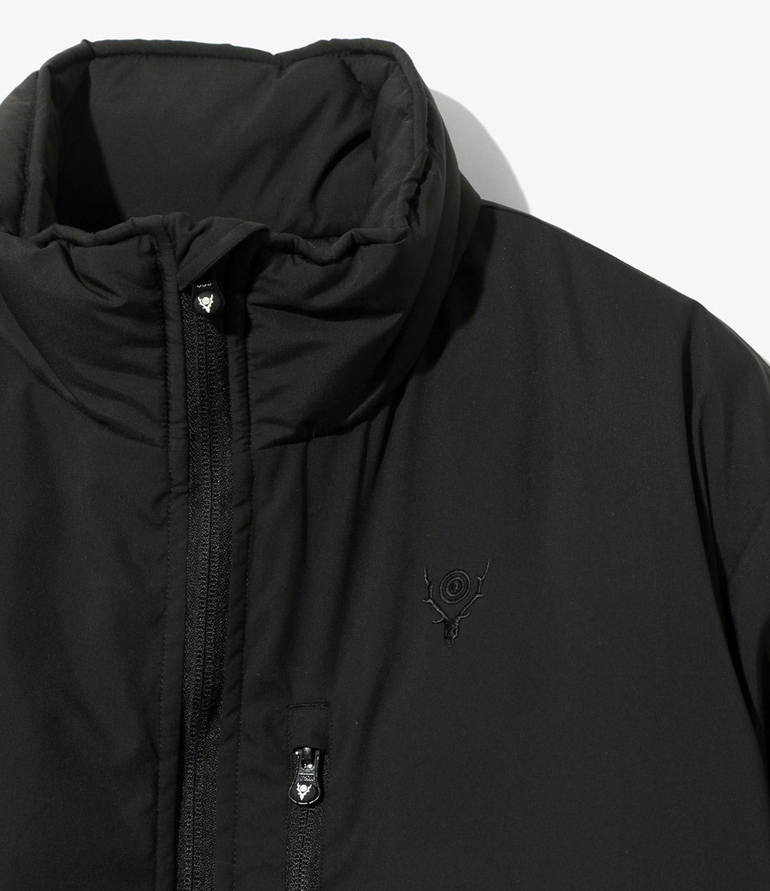 〈SOUTH2 WEST8〉撥水ピーチスキン素材を採用した中綿アウター