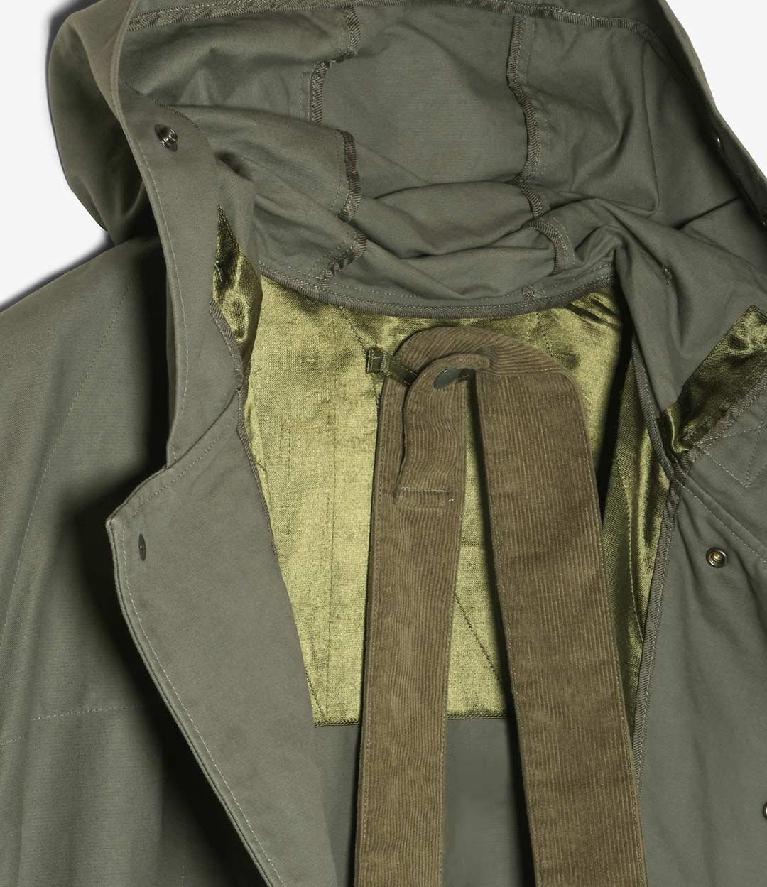 〈ENGINEERED GARMENTS〉マキシレングスで仕上げた新作ダッフルコート