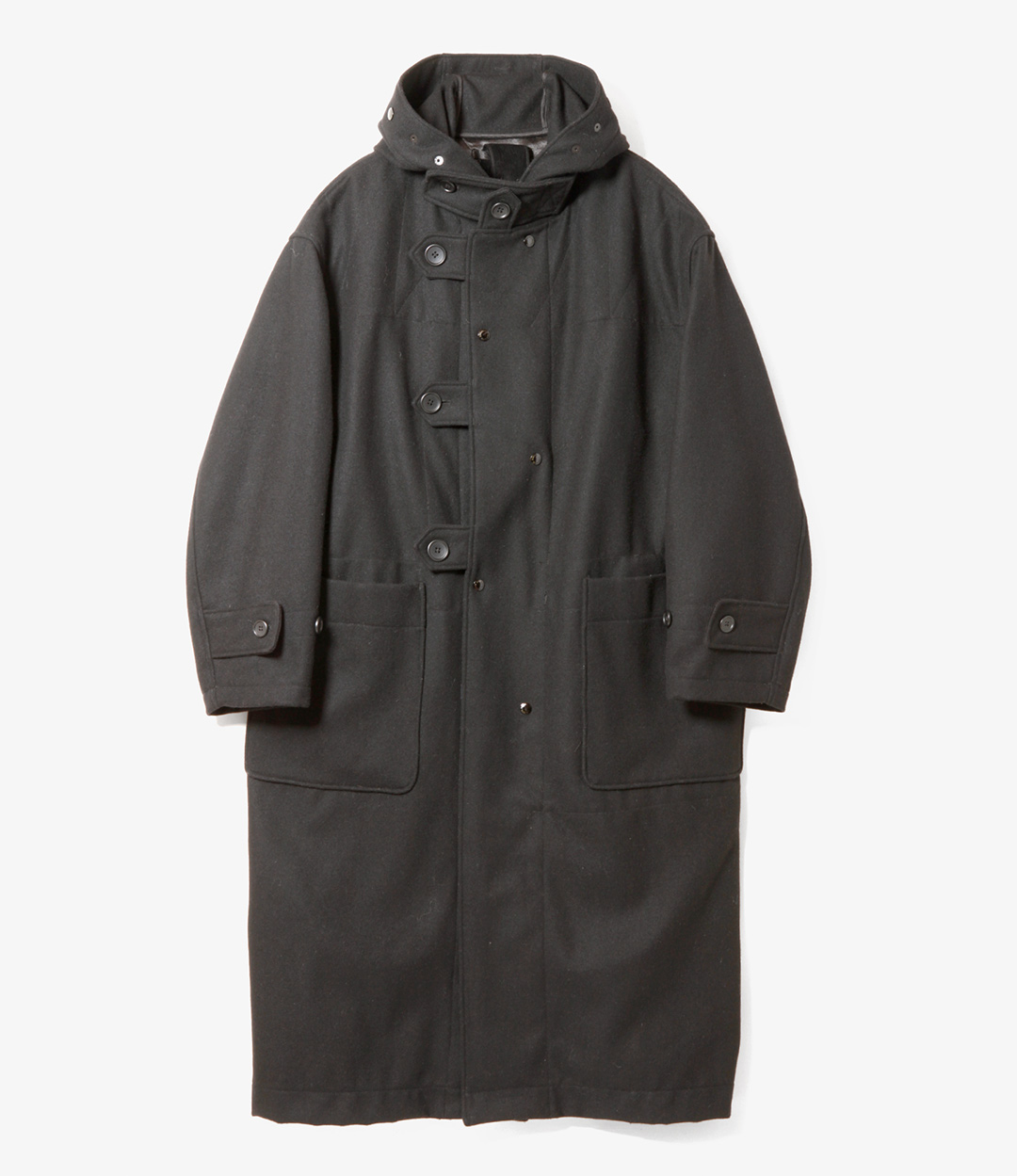 〈ENGINEERED GARMENTS〉マキシレングスで仕上げた新作ダッフルコート