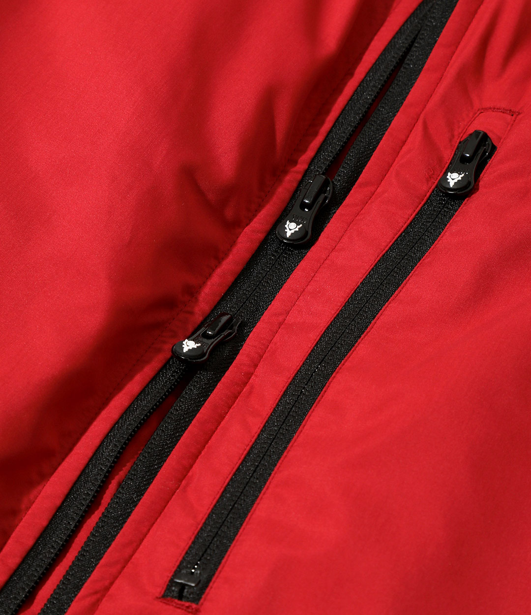 〈SOUTH2 WEST8〉撥水ピーチスキン素材を採用した中綿アウター