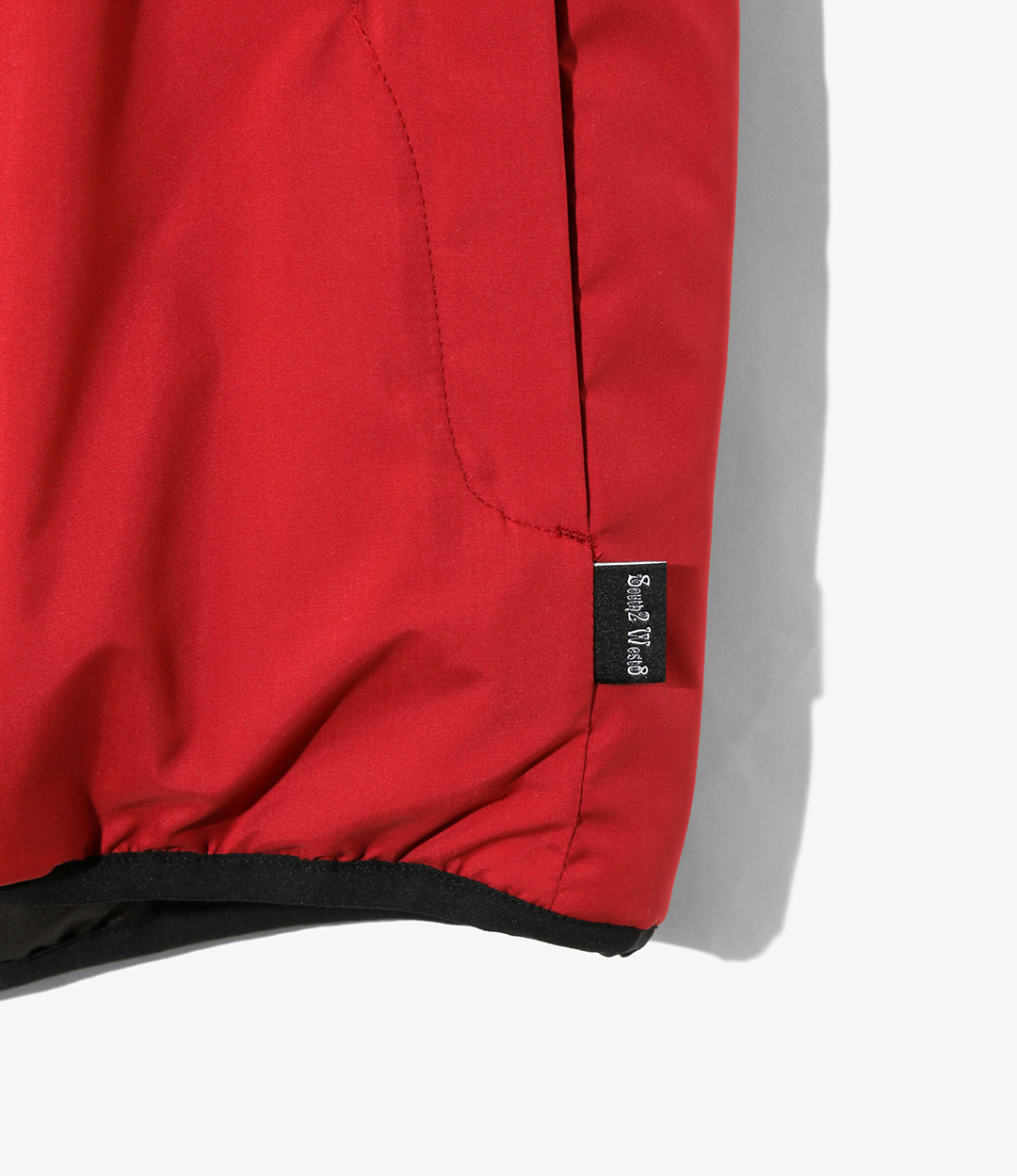 〈SOUTH2 WEST8〉撥水ピーチスキン素材を採用した中綿アウター