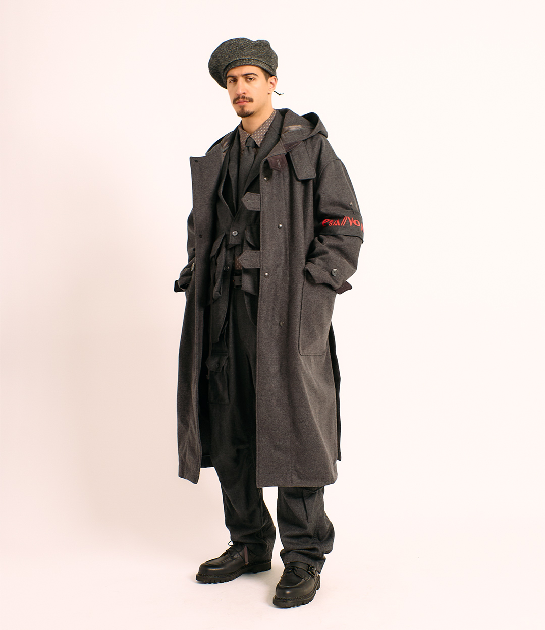 〈ENGINEERED GARMENTS〉マキシレングスで仕上げた新作ダッフルコート