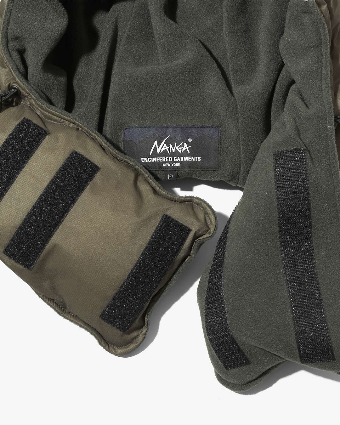 〈ENGINEERED GARMENTS〉 x 〈NANGA〉自由に変形する別注デタッチャブルダウン