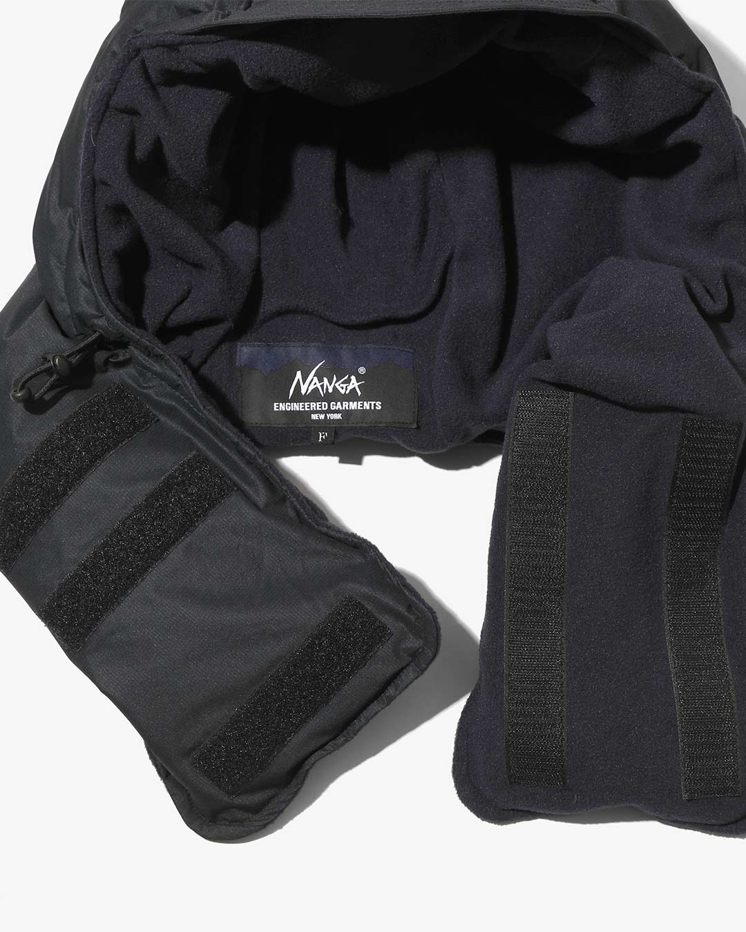 〈ENGINEERED GARMENTS〉 x 〈NANGA〉自由に変形する別注デタッチャブルダウン